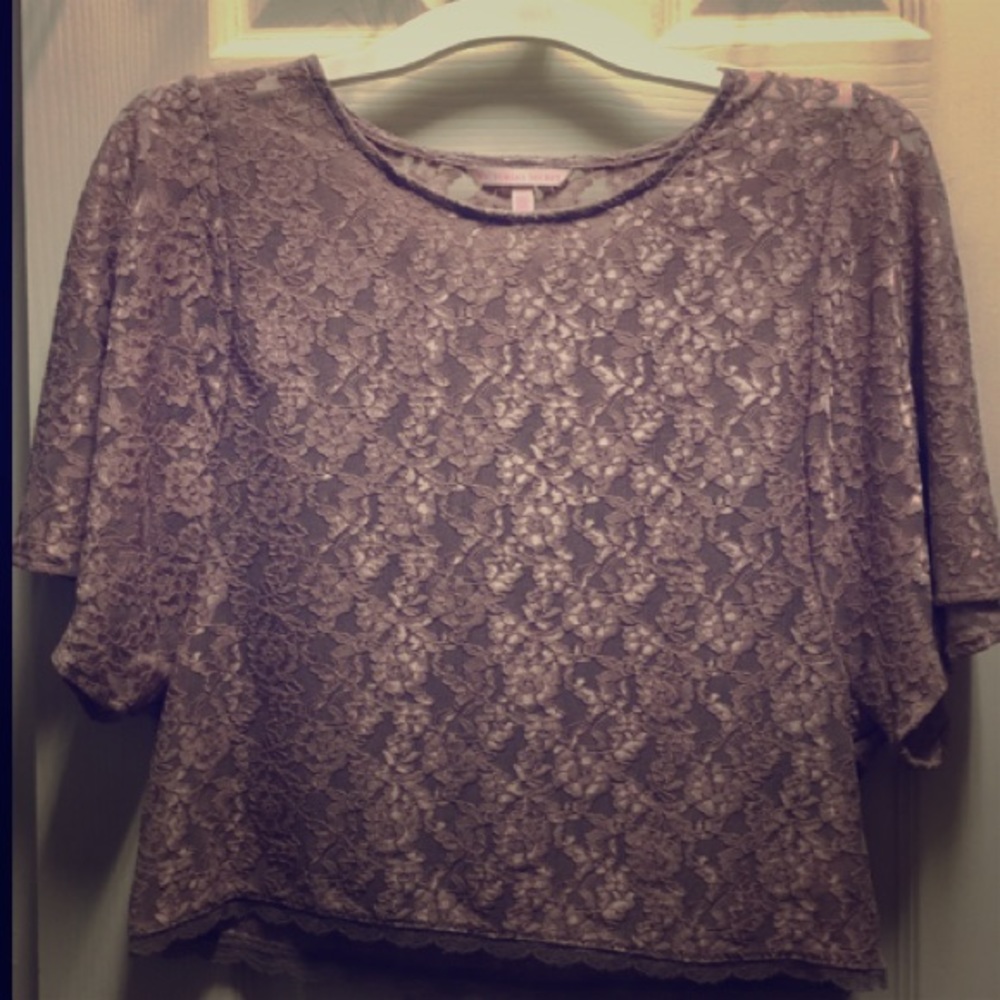 VS lace crop top
